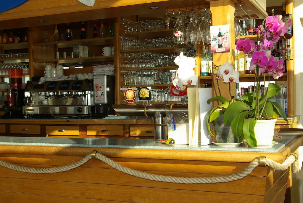 Logis Hotel Le Terminus Bourcefranc ภายนอก รูปภาพ